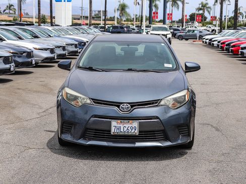 Used 2015 Toyota Corolla LE FWD image 2