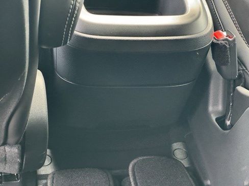 New 2026 Chrysler Pacifica Select image 31