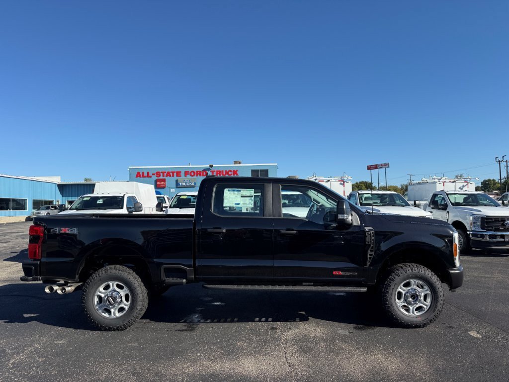 New 2027 Ford F350 XL w/ XL Off-Road 35" Tire Pakckage AWD/4WD image 8