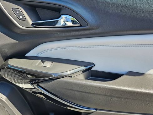 New 2026 Chevrolet Trax LT w/ Midnight Edition FWD image 9