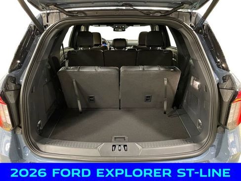 New 2026 Ford Explorer ST-Line w/ ST-Line Street Pack image 5
