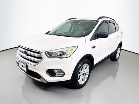 Used 2019 Ford Escape SEL image 1