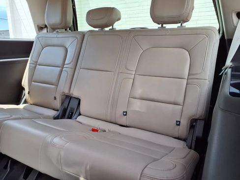 Used 2023 Lincoln Navigator Reserve RWD image 6