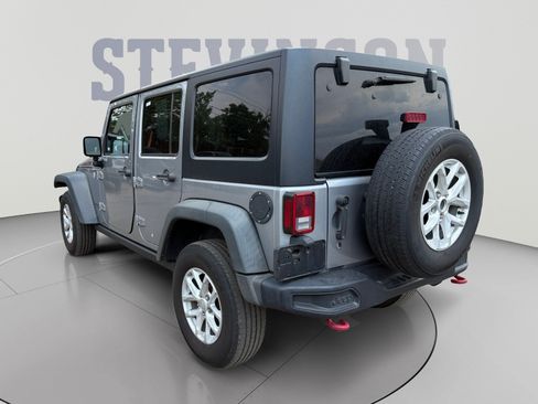 Used 2016 Jeep Wrangler Unlimited Rubicon AWD/4WD image 3