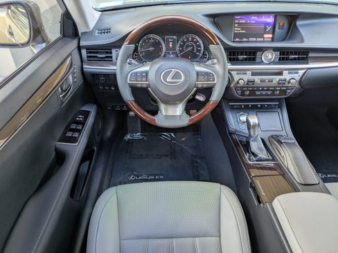 Used 2018 Lexus ES 350 image 12