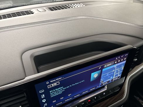 Used 2024 Chevrolet Silverado 1500 LT image 63