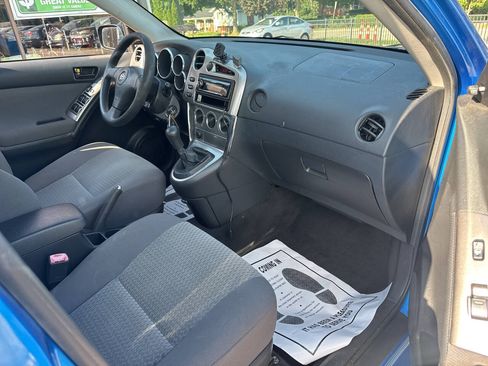 Used 2007 Toyota Matrix w/ PWR Pkg FWD image 8