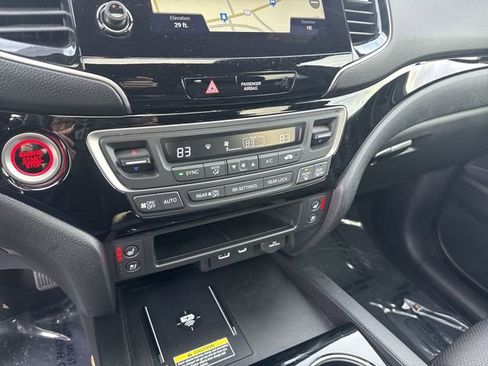 Used 2024 Honda Passport Black Edition image 23