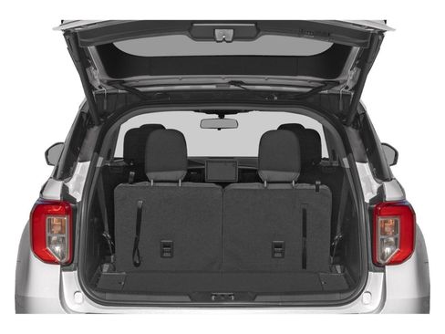 Used 2023 Ford Explorer XLT w/ Equipment Group 202A image 6