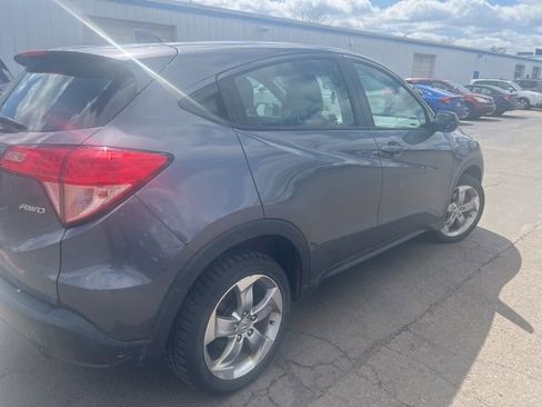 Used 2018 Honda HR-V LX image 5