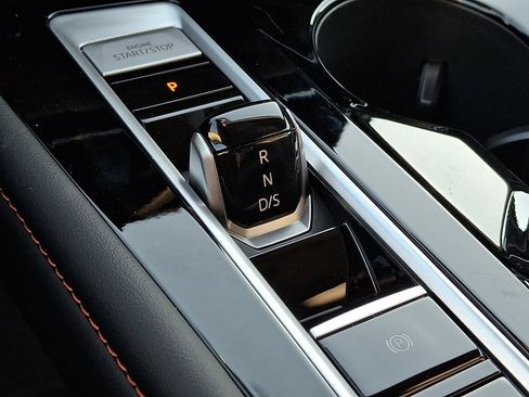 New 2026 Volkswagen Atlas Peak Edition image 8