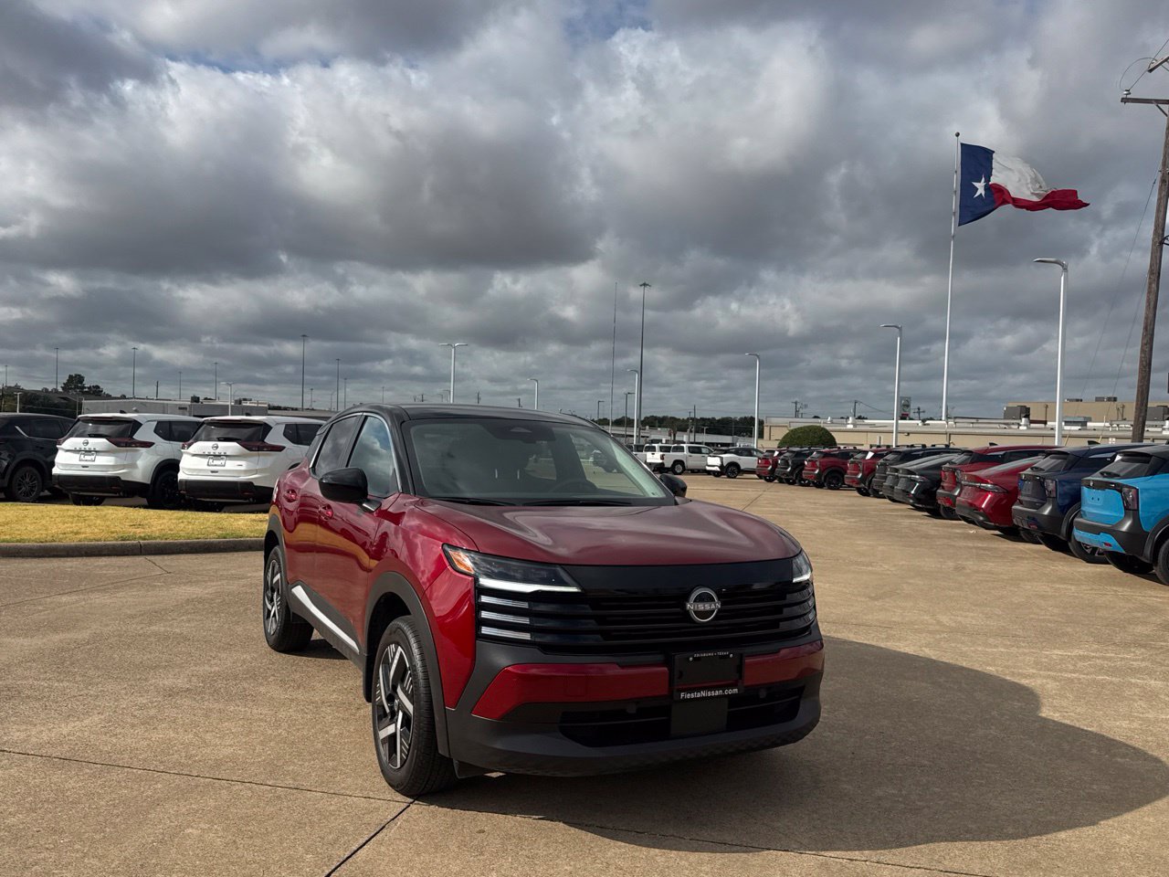 Used 2025 Nissan Kicks SV FWD image 3