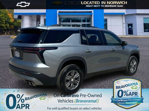 Certified 2025 Chevrolet Traverse LT image 6