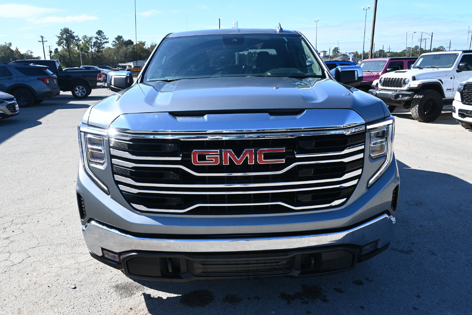 Used 2025 GMC Sierra 1500 SLT RWD image 6
