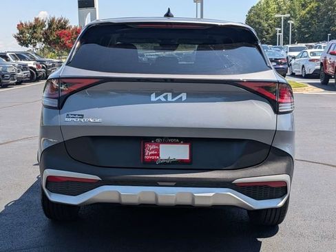 Used 2025 Kia Sportage EX FWD image 9