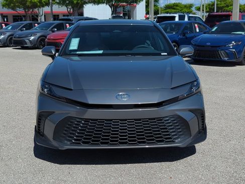 New 2026 Toyota Camry SE image 2