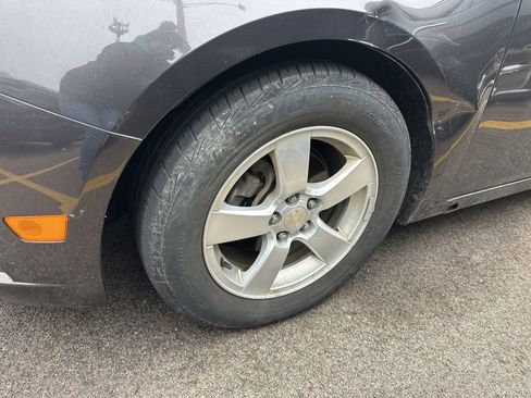 Used 2014 Chevrolet Cruze LT image 15