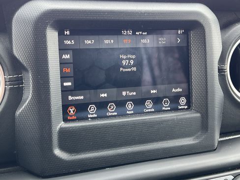 Used 2021 Jeep Wrangler Unlimited Sahara w/ LED Lighting Group image 23