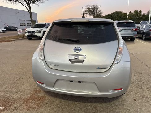 Used 2016 Nissan Leaf SV image 6