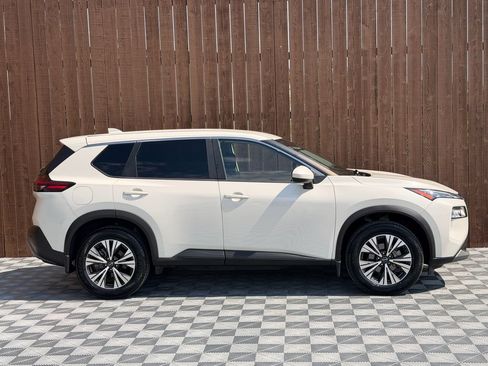 Used 2023 Nissan Rogue SV FWD image 12