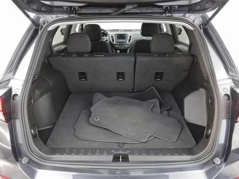 Used 2022 Chevrolet Equinox LT image 18