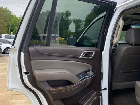 Used 2018 GMC Yukon Denali w/ Open Road Package AWD/4WD image 10