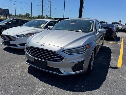 Used 2020 Ford Fusion SEL FWD image 5