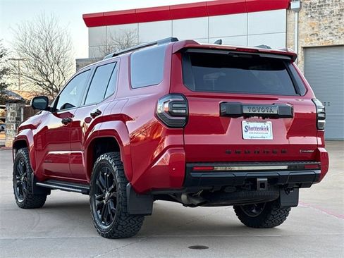 Used 2025 Toyota 4Runner 4WD image 7