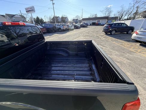 Used 2012 Nissan Frontier SV image 30