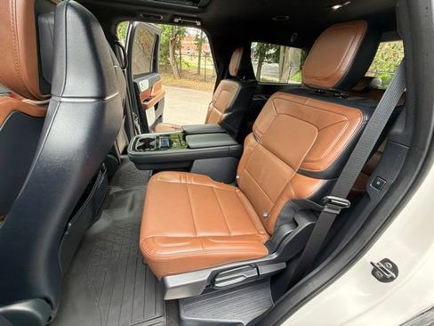 Used 2024 Lincoln Navigator Reserve AWD/4WD image 23