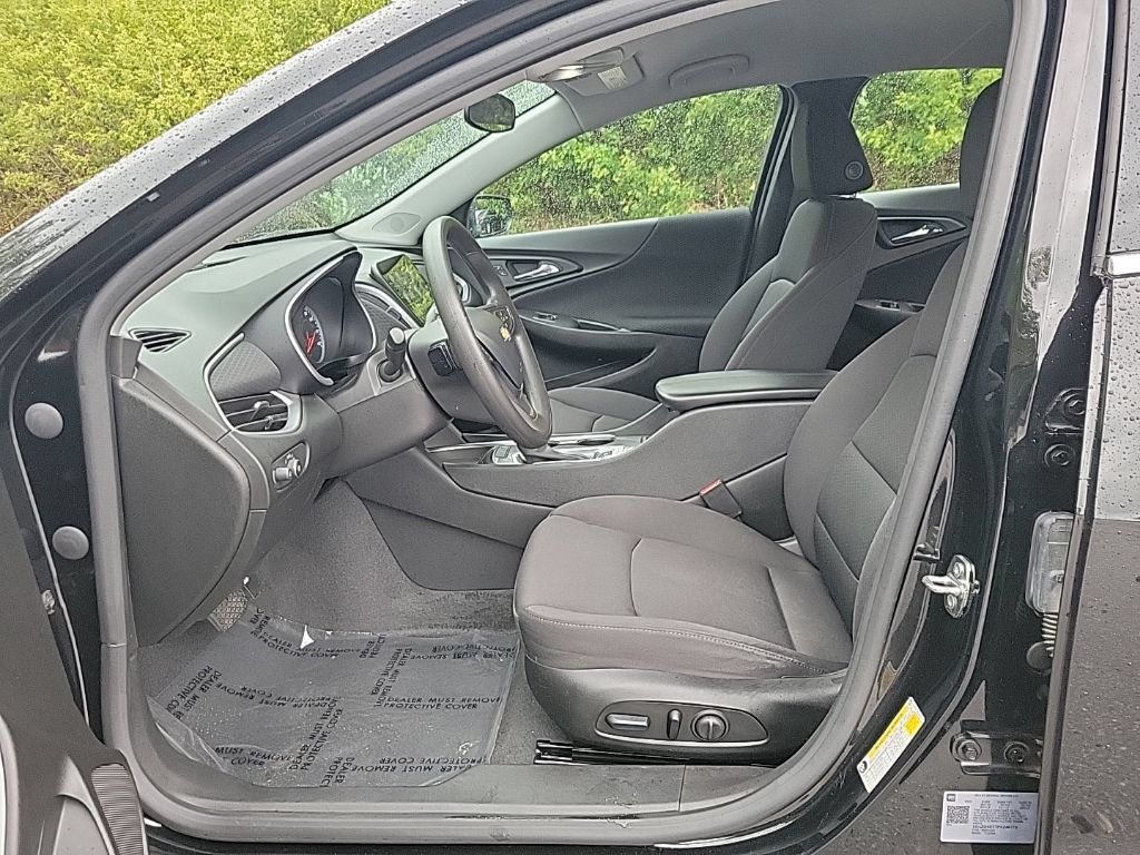 Used 2023 Chevrolet Malibu LT FWD image 30