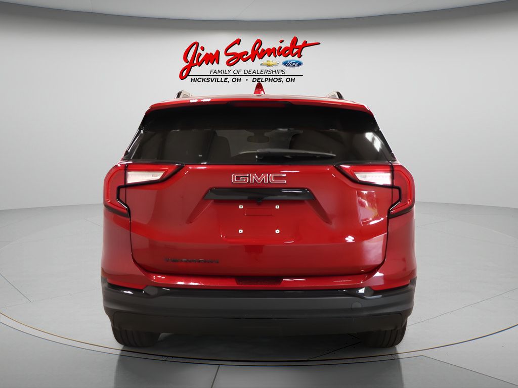 Used 2023 GMC Terrain SLE w/ Driver Convenience Package FWD image 5