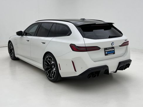 Used 2025 BMW M5 Touring w/ M Driver's Package image 9