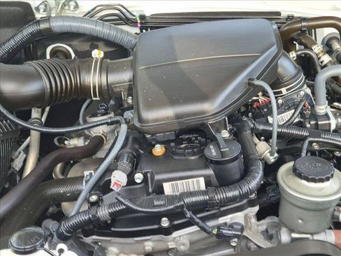 Certified 2023 Toyota Tacoma SR5 AWD/4WD image 19