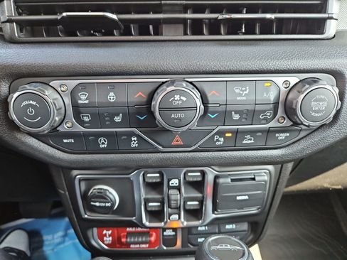 New 2026 Jeep Gladiator Willys image 27