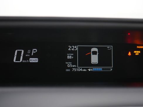 Used 2018 Toyota Prius C Two w/ Carpet Mat Package FWD image 25