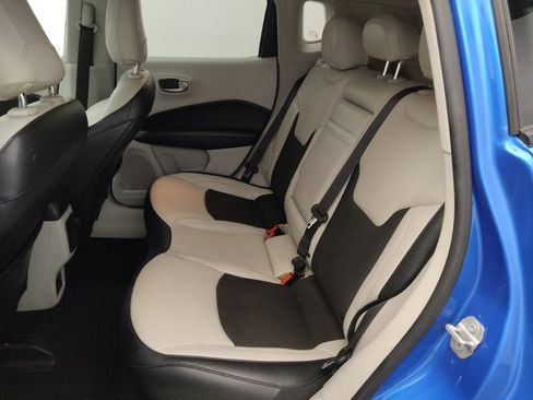 Used 2019 Jeep Compass Latitude FWD image 18