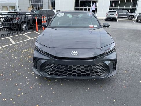 Certified 2025 Toyota Camry SE image 3