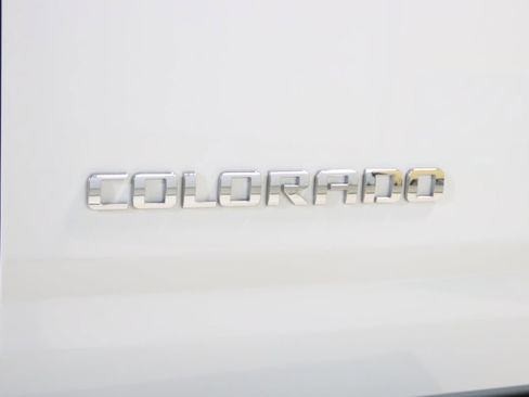 Used 2015 Chevrolet Colorado W/T w/ WT Convenience Package image 12