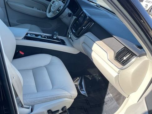 Used 2023 Volvo XC60 B5 Plus w/ Climate Package image 3