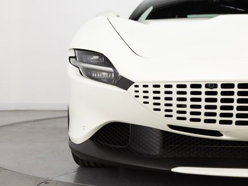 Certified 2022 Ferrari Roma image 19