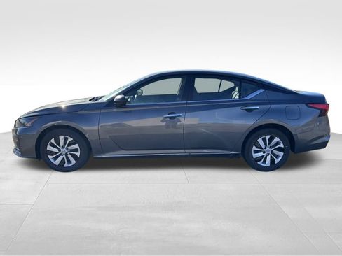 Used 2025 Nissan Altima 2.5 S image 5