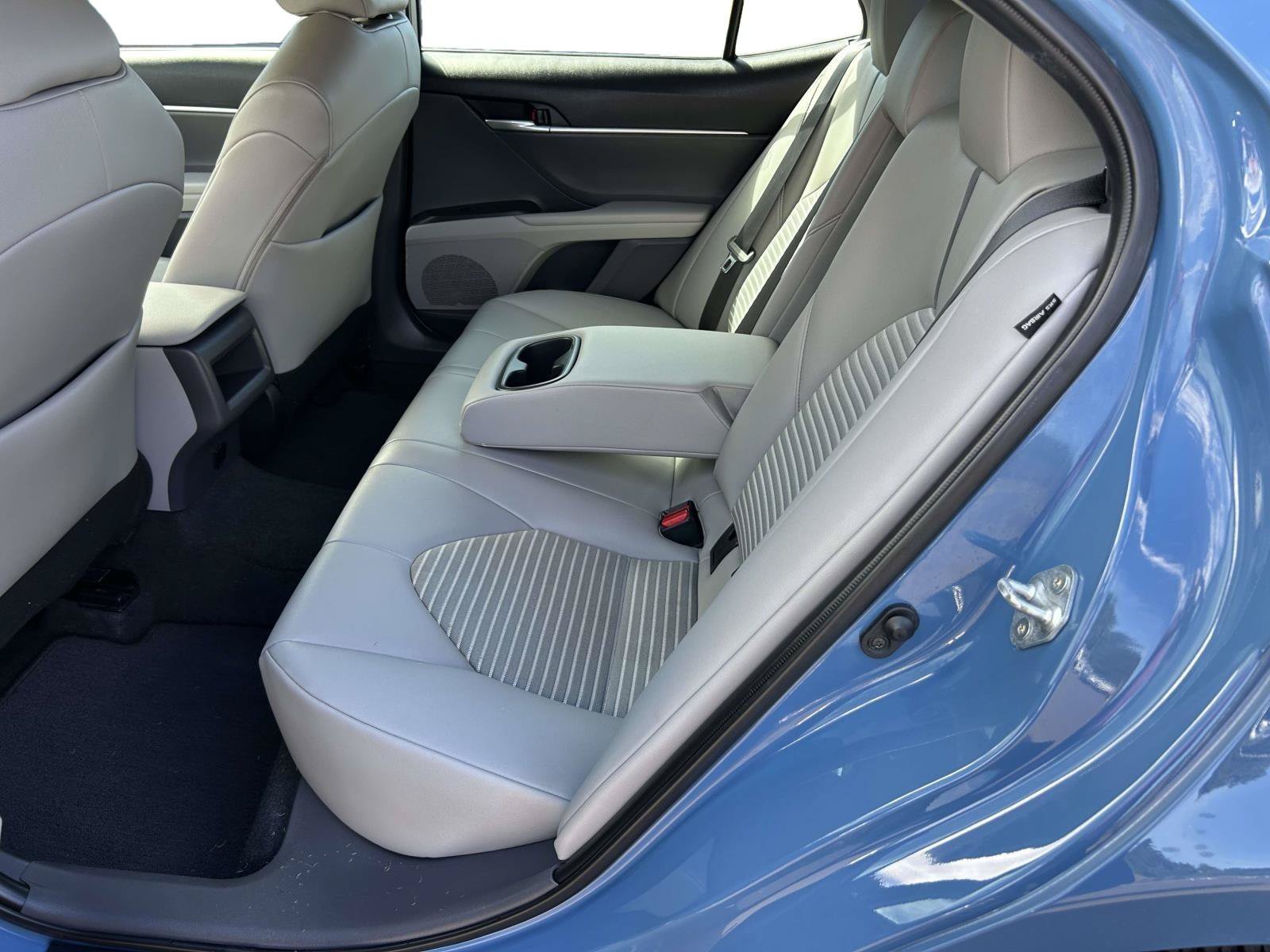 Used 2023 Toyota Camry SE FWD image 8