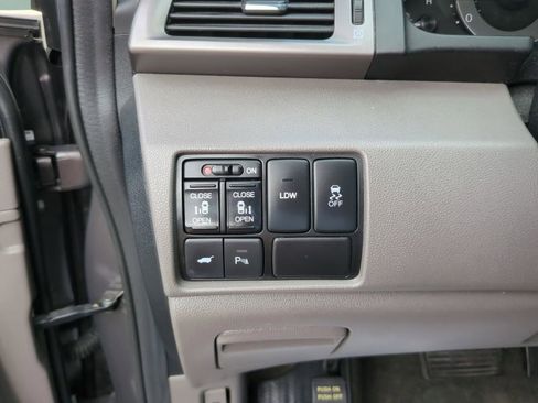 Used 2017 Honda Odyssey Touring image 14