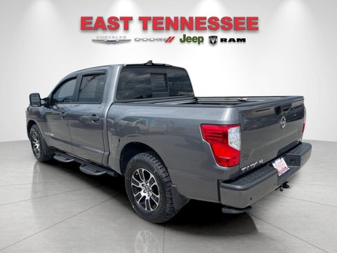 Used 2023 Nissan Titan SV w/ SV Convenience Package RWD image 5