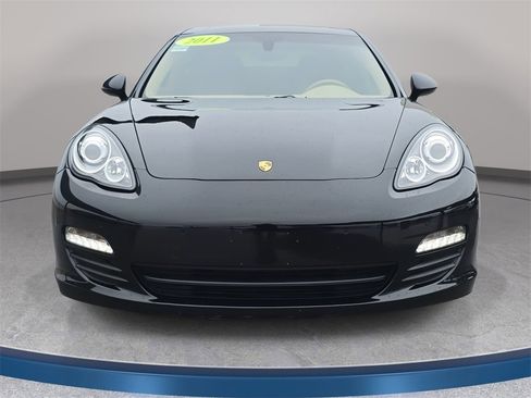 Used 2011 Porsche Panamera 4 image 3