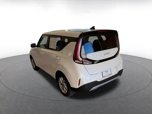Used 2025 Kia Soul LX w/ LX Technology Package image 11