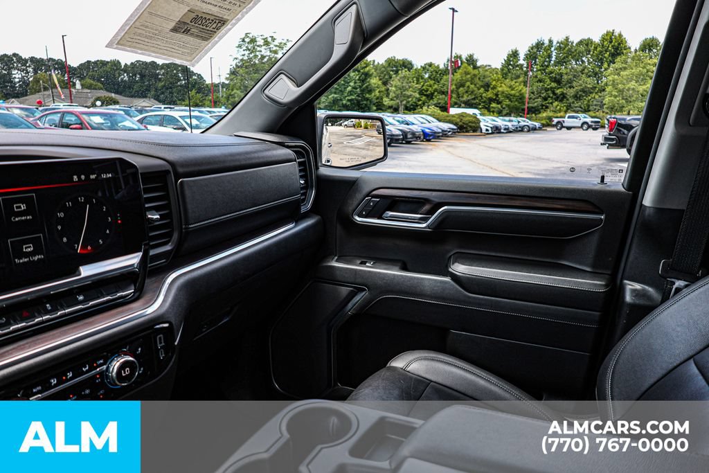 Used 2025 GMC Sierra 1500 SLT RWD image 42