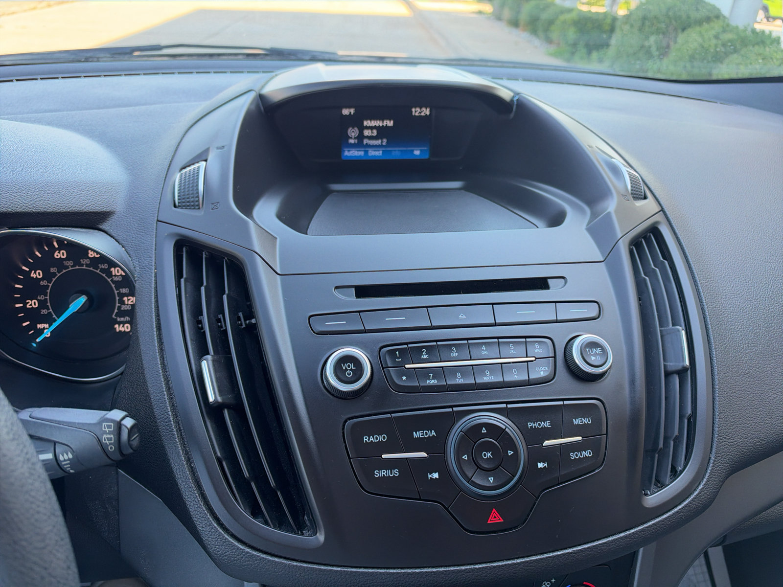 Used 2018 Ford Escape SE FWD image 14