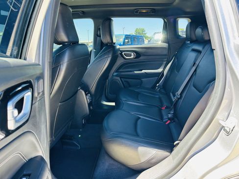 Used 2022 Jeep Compass High Altitude AWD/4WD image 28